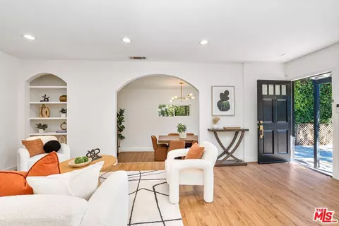 3917 Beethoven St, Los Angeles, CA 90066