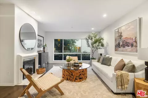 11855 Goshen Ave #104, Los Angeles, CA 90049