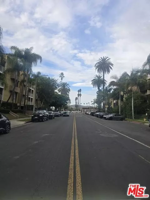 320 S Ardmore Ave #216, Los Angeles, CA 90020