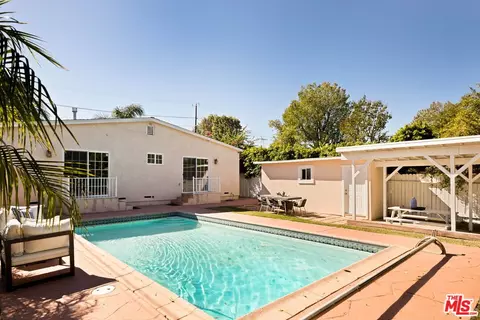 17827 Burbank Blvd, Encino, CA 91316