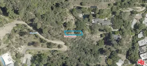 2334 N Dellwood Ln, Los Angeles, CA 90077