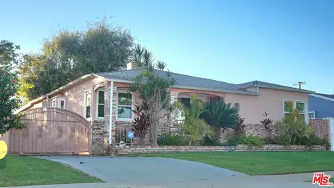 9133 S 7th Ave, Inglewood, CA 90305