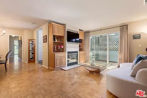 2223 S Bentley Ave #202, Los Angeles, CA 90064