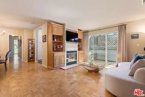2223 S Bentley Ave #202, Los Angeles, CA 90064