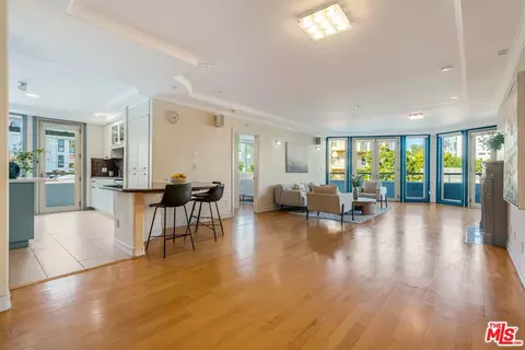 1645 Malcolm Ave #302, Los Angeles, CA 90024