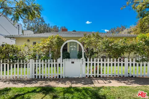 611 Baylor St, Pacific Palisades, CA 90272