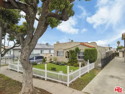 1543 W 82nd St, Los Angeles, CA 90047