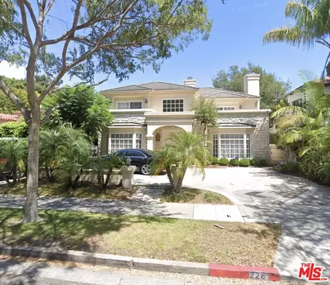 228 S El Camino Dr, Beverly Hills, CA 90212