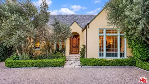 343 S Bundy Dr, Los Angeles, CA 90049