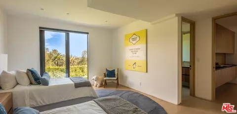 Bedroom - 29800 Cuthbert Rd, Malibu, CA 90265 photo 3 of 5