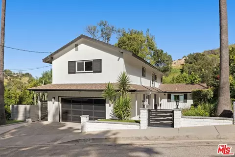 3430 Loadstone Dr, Sherman Oaks, CA 91403