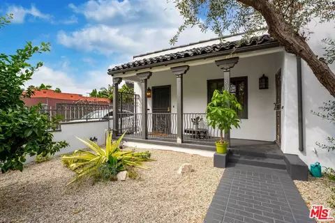 535 N Poinsettia Pl, Los Angeles, CA 90036