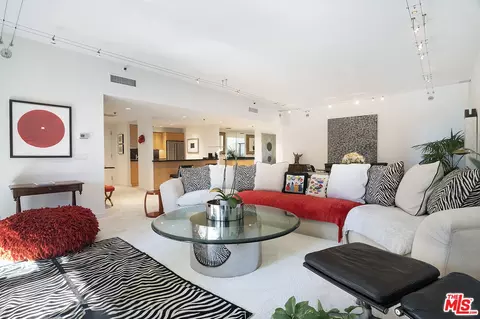 10445 Wilshire Blvd #502, Los Angeles, CA 90024