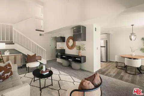 24817 Sand Wedge Ln, Valencia, CA 91355