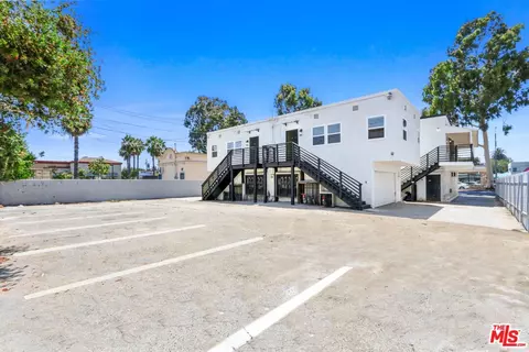 Exterior - 6068 Atlantic Ave, Long Beach, CA 90805 photo 1 of 3