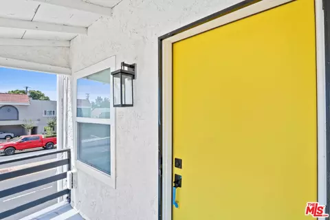 Exterior - 6068 Atlantic Ave, Long Beach, CA 90805 photo 3 of 3