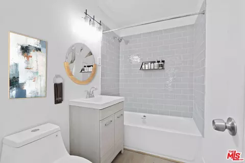 Bath - 6068 Atlantic Ave, Long Beach, CA 90805 photo 2 of 2