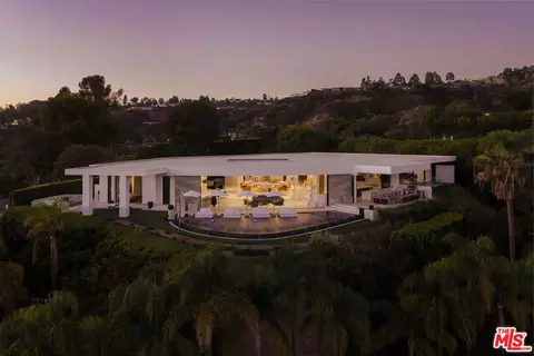 1181 N Hillcrest Rd, Beverly Hills, CA 90210