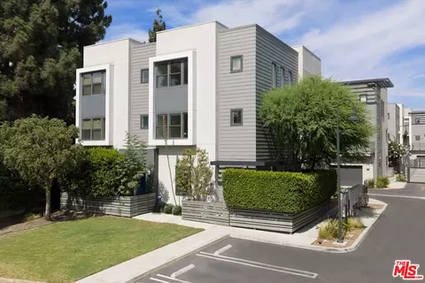 3931 Eagle Rock Blvd #36, Los Angeles, CA 90065