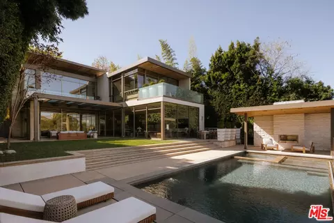 456 N Carmelina Ave, Los Angeles, CA 90049