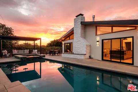7995 Briar Summit Dr, Los Angeles, CA 90046