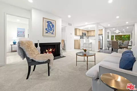 950 N Kings Rd #209, West Hollywood, CA 90069