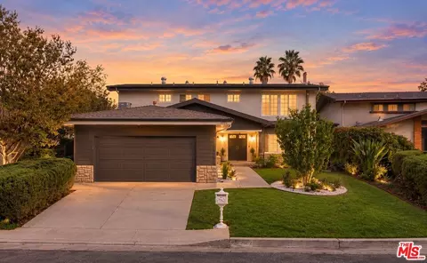 7226 Dennis Ln, West Hills, CA 91307