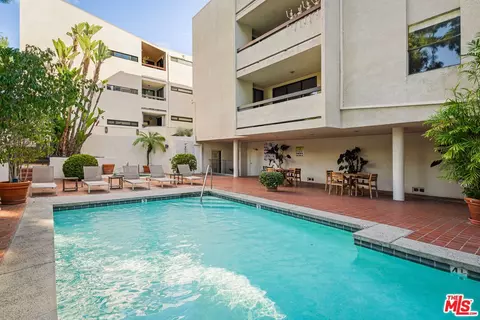 8380 Waring Ave #104, West Hollywood, CA 90069