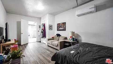Bedroom - 2588 Byron St, Highland, CA 92346 photo 4 of 5
