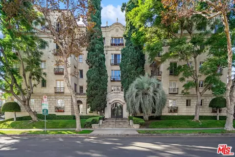 109 N Sycamore Ave #204, Los Angeles, CA 90036