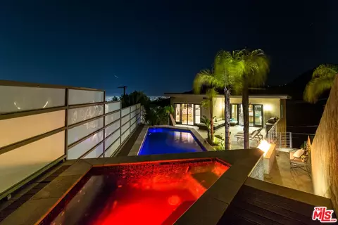 6451 Weidlake Dr, Los Angeles, CA 90068