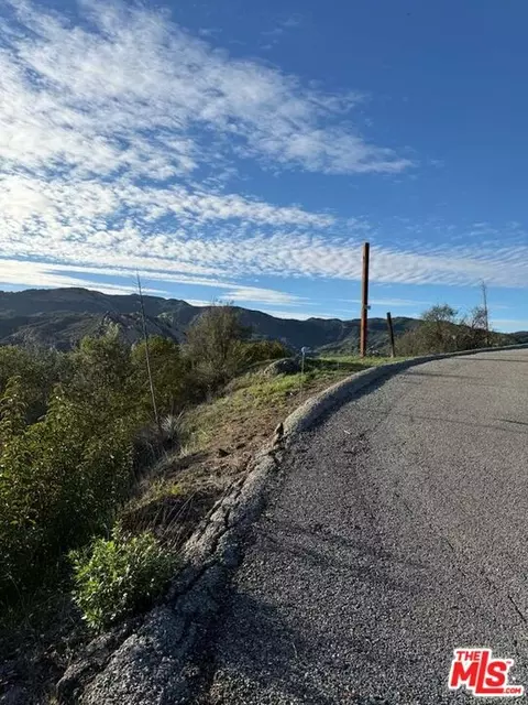 1 Topanga Skyline Dr, Topanga, CA 90290