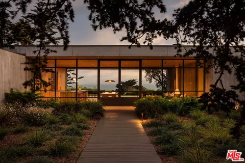 3150 Sea Cliff Clf, Santa Barbara, CA 93109