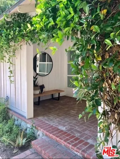 3443 Mandeville Canyon Rd, Los Angeles, CA 90049