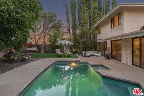 4709 Dunman Ave, Woodland Hills, CA 91364