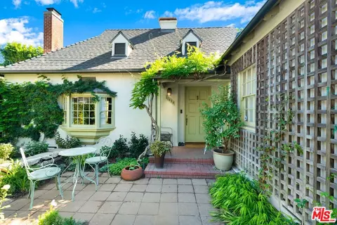 11438 Bolas St, Los Angeles, CA 90049