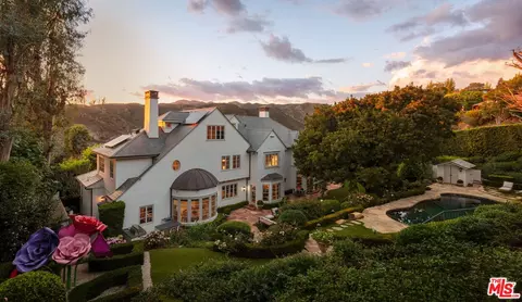 13700 Romany Dr, Pacific Palisades, CA 90272