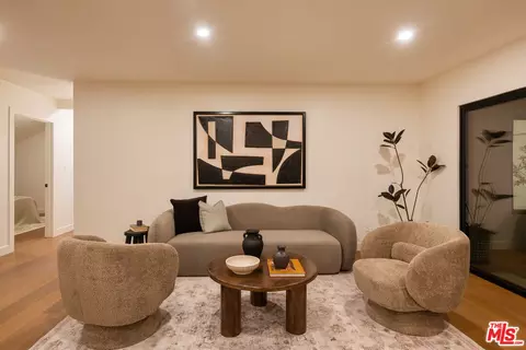 5721 Glenford St, Los Angeles, CA 90008