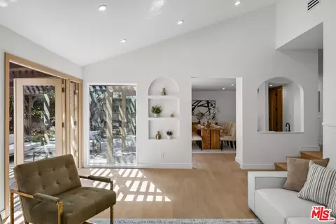 4140 Picasso Ave, Woodland Hills, CA 91364