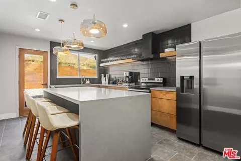 Kitchen - 61045 Navajo Trl, Joshua Tree, CA 92252 photo 2 of 3