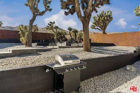 Exterior - 61045 Navajo Trl, Joshua Tree, CA 92252 photo 28 of 29