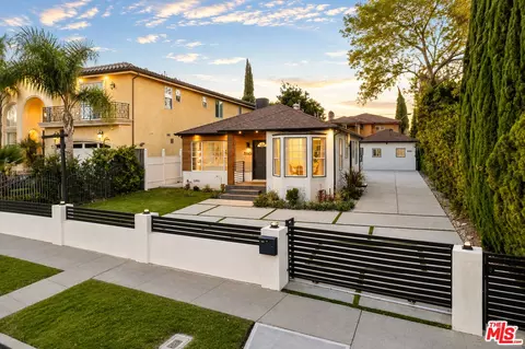 5143 Newcastle Ave, Encino, CA 91316