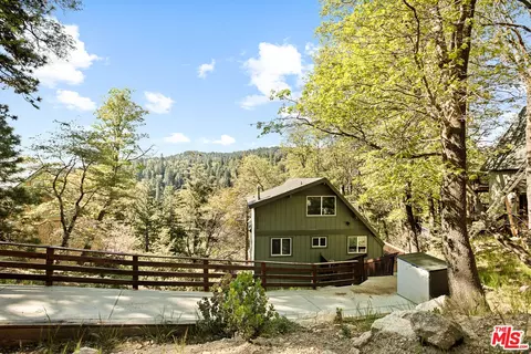 Exterior - 26364 Thunderbird Dr, Lake Arrowhead, CA 92352 photo 7 of 8