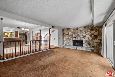 Living - 707 E Palm Ave Apt A B C D Ave #A, B, C, D, Burbank, CA 91501 photo 4 of 10