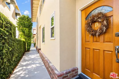 Entry Way - 707 E Palm Ave Apt A B C D Ave #A, B, C, D, Burbank, CA 91501 photo 3 of 6