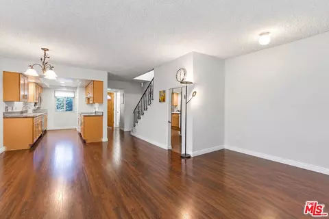 Living - 707 E Palm Ave Apt A B C D Ave #A, B, C, D, Burbank, CA 91501 photo 10 of 10