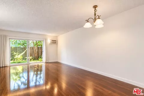 Living - 707 E Palm Ave Apt A B C D Ave #A, B, C, D, Burbank, CA 91501 photo 9 of 10