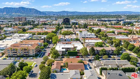 View/Area - 707 E Palm Ave Apt A B C D Ave #A, B, C, D, Burbank, CA 91501 photo 3 of 3