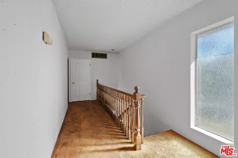 Entry Way - 707 E Palm Ave Apt A B C D Ave #A, B, C, D, Burbank, CA 91501 photo 2 of 6