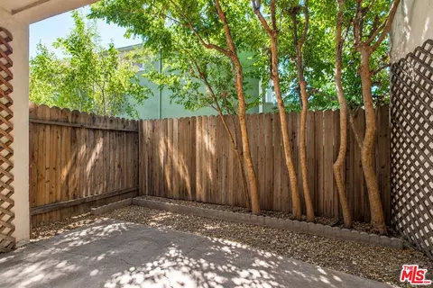 Exterior - 707 E Palm Ave Apt A B C D Ave #A, B, C, D, Burbank, CA 91501 photo 6 of 8